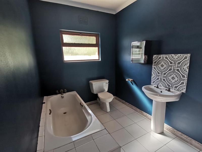 To Let 7 Bedroom Property for Rent in Paarl Western Cape